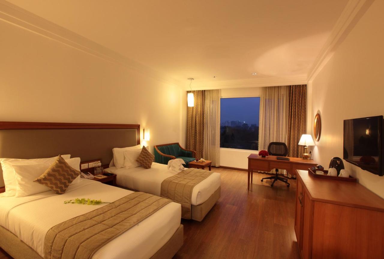 Monsoon Empress Kochi Hotell Exteriör bild