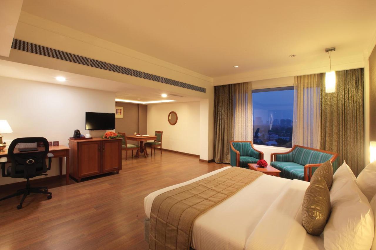 Monsoon Empress Kochi Hotell Exteriör bild