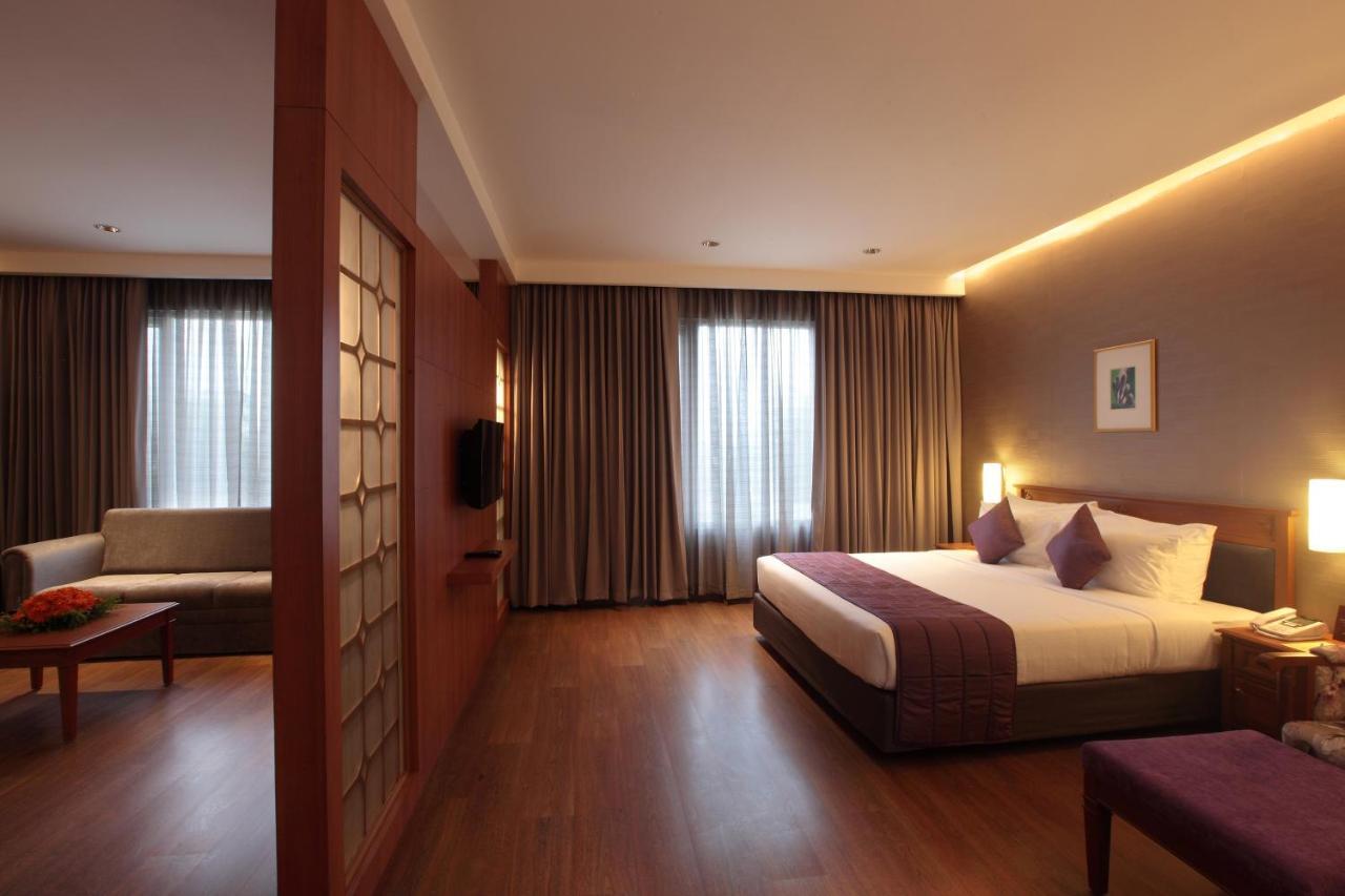 Monsoon Empress Kochi Hotell Exteriör bild