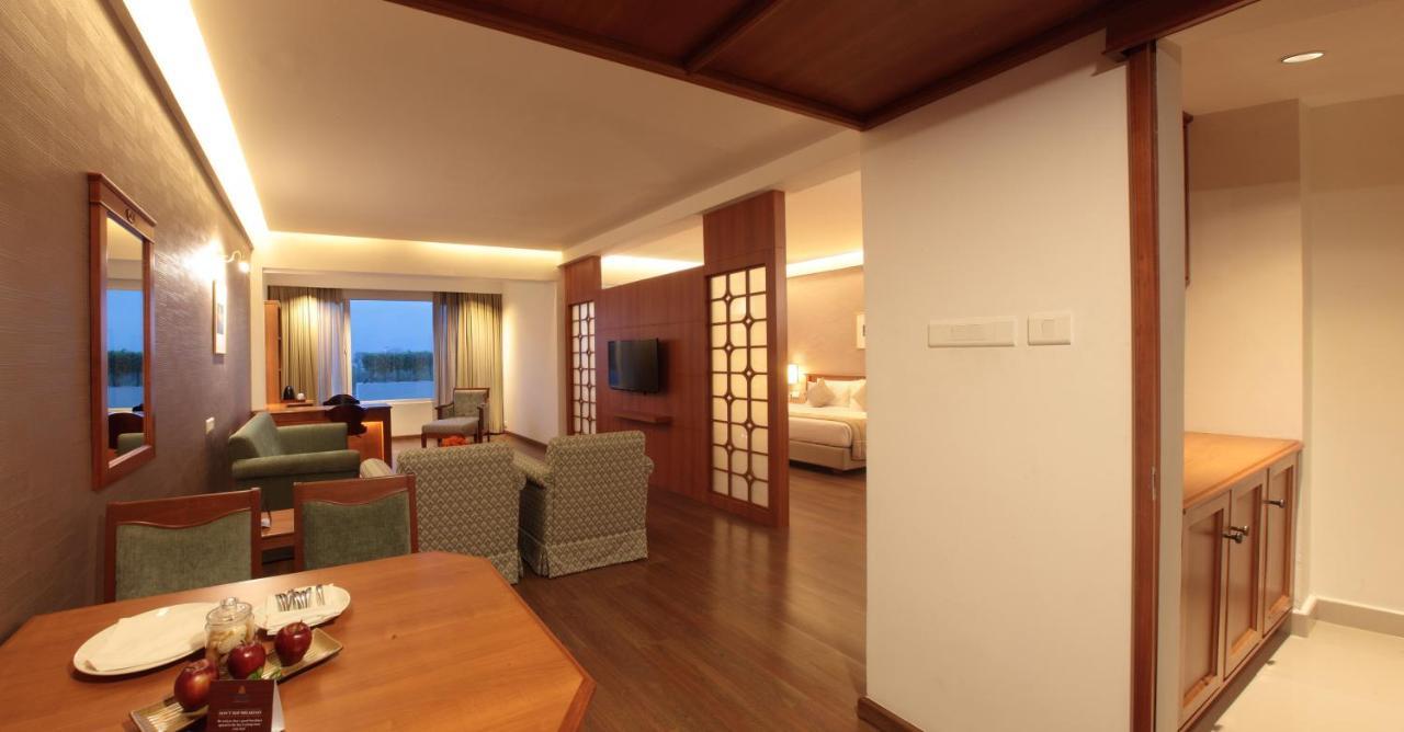 Monsoon Empress Kochi Hotell Exteriör bild