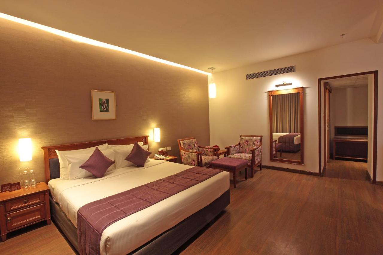 Monsoon Empress Kochi Hotell Exteriör bild