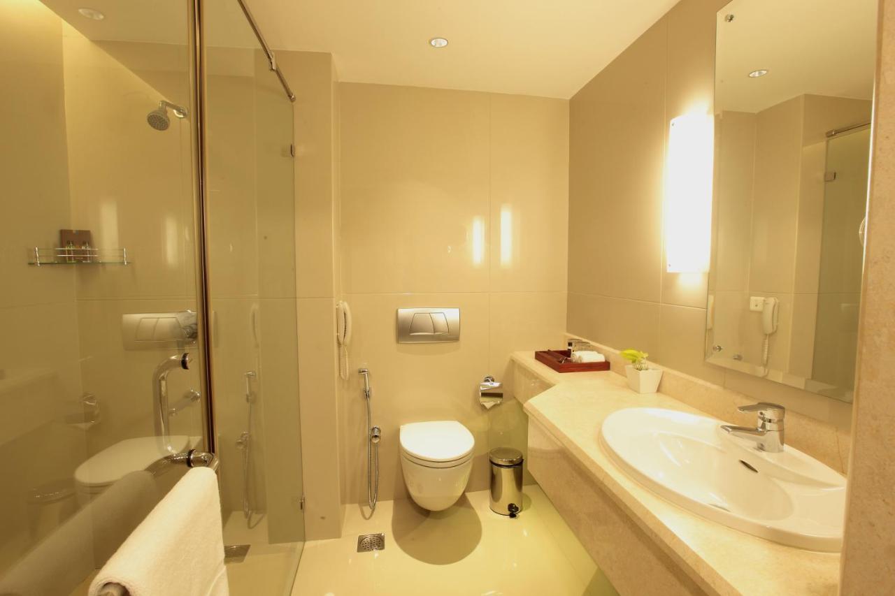 Monsoon Empress Kochi Hotell Exteriör bild