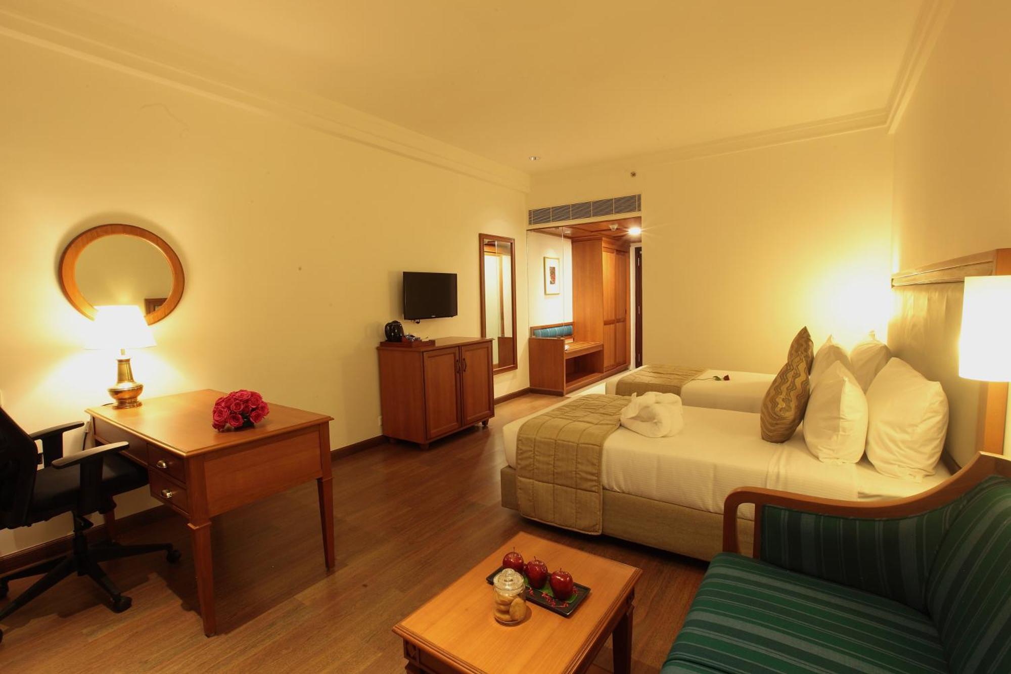 Monsoon Empress Kochi Hotell Exteriör bild